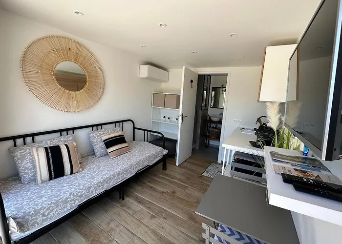 Studio Collobrieres Vue Sur Village